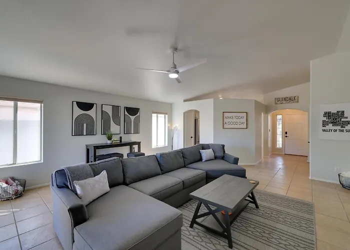 Holiday home Golf Course View! Dog-friendly Retreat In Glendale *