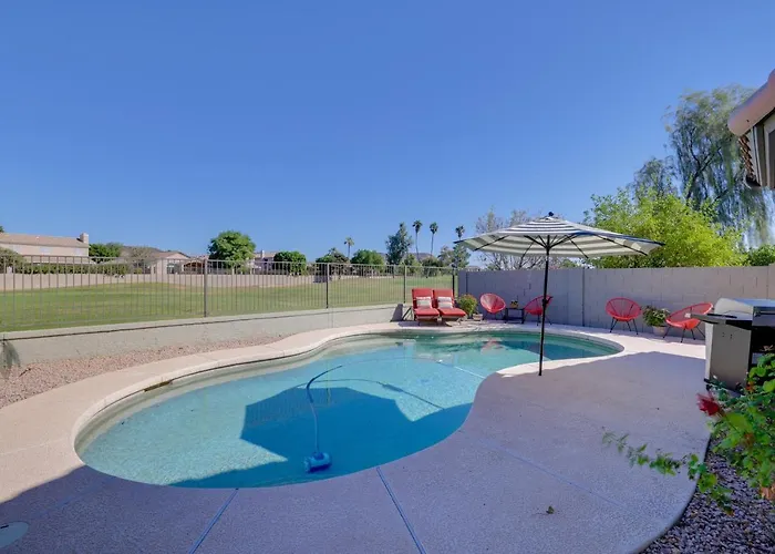 Holiday home Golf Course View! Dog-friendly Retreat In Glendale Peoria