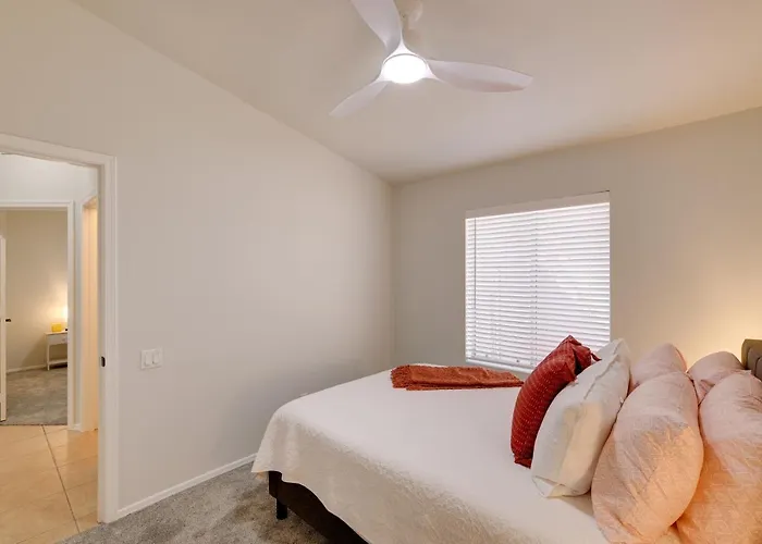 Golf Course View! Dog-friendly Retreat In Glendale Holiday home Peoria