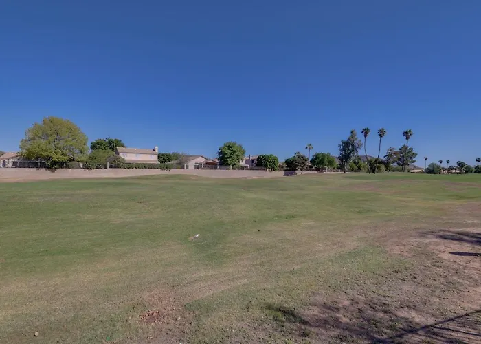 Holiday home Golf Course View! Dog-friendly Retreat In Glendale *